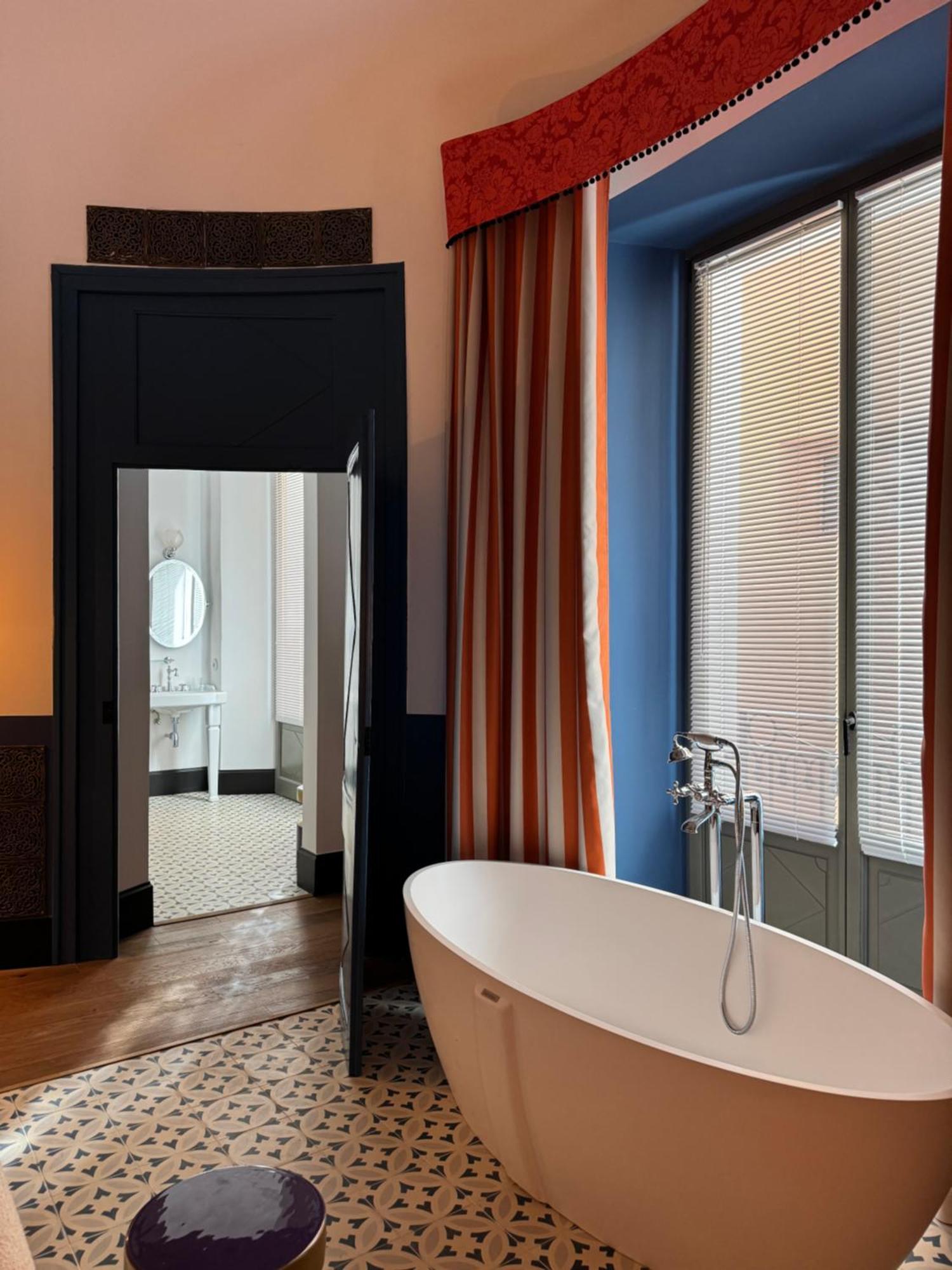 Hotel Divino & Apartments Figueres  Exterior photo